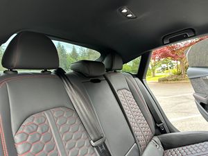 2021 Audi RS5 Sportback Turbo V6 AWD R20 Inozetek Spectrum Wrap Dirección izquierda Caja de cambios automática de 9 velocidades Luz Interior de cuero - Product Image 3