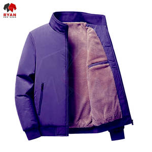 Veste en polaire personnalisée avec logo, coupe moderne, tissu doux et aspect hivernal professionnel - Product Image 3