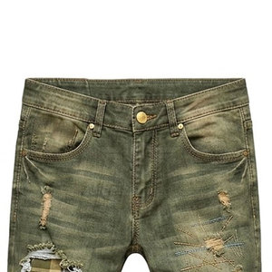 Jean déchiré moderne pour homme, coupe slim, style délavé unique, idéal pour le streetwear et les tenues quotidiennes - Product Image 6