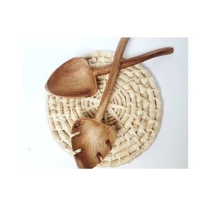 Ensemble de serveurs à salade en bois sculpté à la main, ustensiles de cuisine en bois, outils à salade au meilleur prix de gros - Product Image 5