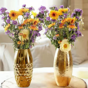 Vase décoratif en métal doré pour fleurs Décoration de table élégante pour banquets de mariage, restaurants et affichage à la maison - Product Image 1