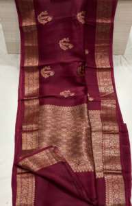 ผ้าไหมซาหรีหรูหรา ปักดิ้นทอง พร้อมสำหรับงานปาร์ตี้และงานแต่งงานในฤดูหนาว-งานทอผ้าอินเดีย - Product Image 5