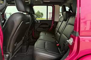 Jeep Wrangler Unlimited Rubicon 392 Edición Final 2024, SUV 4x4 Automático con Techo Corredizo, Faros Delanteros, Cámara Trasera de 360°, Asientos Eléctricos - Product Image 6