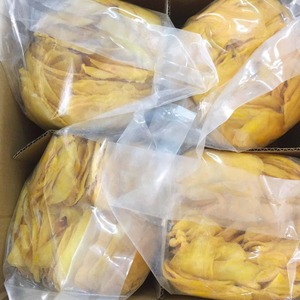 Tranches de mangue séchées douces biologiques, moins de sucre, emballage et étiquette personnalisés pour la vente en gros de fruits en provenance d'une usine au Vietnam - Product Image 4