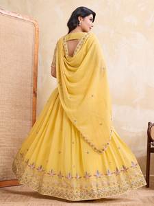 Conjunto de Lehenga Choli de Georgette Pure Star con Bordado de Lentejuelas, Listo para Usar, Completamente Cosido - Product Image 3