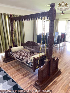 Columpio interior Maharaja tradicional pulido dorado antiguo Madera de teca de calidad premium tallada a mano con estilo moderno Comprar columpio para el hogar - Product Image 4