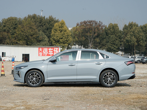 Nuevo SUV a Gasolina 2024, 5 Puertas, 5 Asientos, Tracción Delantera, 238 CV de Potencia, Transmisión Automática, Vehículo Nuevo Asequible en Venta - Product Image 2