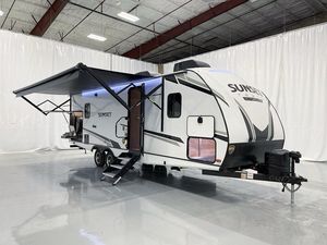 Nuevo Diseño 2026, Mini Caravana de Aluminio Negra para Exteriores, 10HD, 6 Personas, Ligera, Impermeable, Lista para Decorar con Adhesivos - Product Image 1