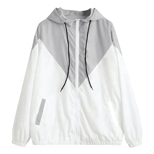 Conjuntos de pantalones cortos cortavientos de poliéster de nailon 100% para mujer de alta calidad, chaquetas cortas con capucha estampadas, pantalones cortos cortavientos de montaña - Product Image 6