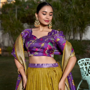 ชุด lehenga choli ลายแบบดั้งเดิมของ Navratri ชุด Garba แบบกำหนดเองสำหรับผู้หญิงสำหรับงานปาร์ตี้และงานแต่งงาน - Product Image 1