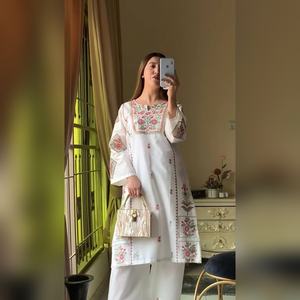 Conjunto de salwar kameez plazzo de algodón de primera calidad con parte superior con bordado de hilo grueso y pantalón plazzo con dupatta para salidas informales, calidad de exportación - Product Image 3