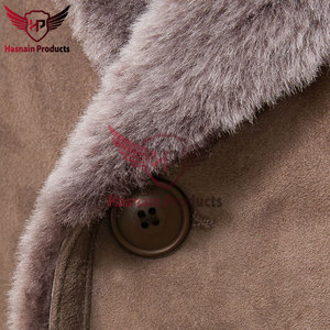 Abrigo de piel de oveja Topo para hombre, ropa de abrigo de invierno personalizable con lujoso forro de piel de oveja para una calidez inigualable - Product Image 5