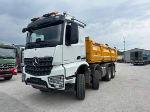 รถบรรทุกเมอร์เซเดส 3553 8x4 ปี 2024 มือสอง แบบเทท้าย - Product Image 4