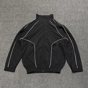 ชุดวอร์มผ้าไนลอนสะท้อนแสงสำหรับผู้ชายชุดวอร์มแนวสตรีทแจ็คเก็ตปักลายสไตล์สตรีทโลโก้ตามสั่ง - Product Image 2