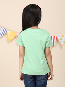 Camiseta de cuello redondo Smart Look 100% algodón para niñas disponible en diferentes métodos de impresión seleccionados a mano para la venta - Product Image 2
