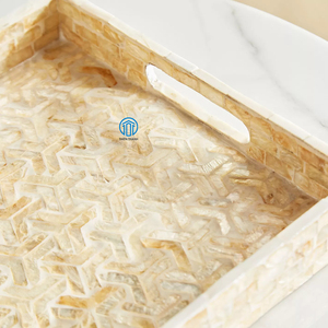 Elegante bandeja redonda para servir de nácar de concha de Capiz, elementos decorativos esenciales fiables para exhibir alimentos en casa - Product Image 3