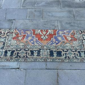 Tapis turc vintage, tapis bleu de 1,9 x 5,5 pieds, tapis oriental - Product Image 3
