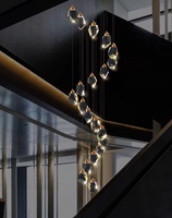Luminaires suspendus LED modernes en aluminium pour escaliers, finition dorée, lustre à intensité variable Ra90 pour escalier, salon, hall d'hôtel