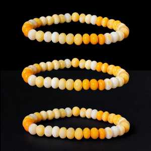 Bracelet élastique fait main de style tendance 2025 en opale orange vibrante 8mm perles de pierres précieuses naturelles cadeau d'anniversaire parfait - Product Image 1