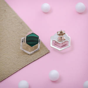 ต่างหูเม็ดเดี่ยวสีเงินสเตอร์ลิงมีเอกลักษณ์925อัญมณีมรกตรูปหกเหลี่ยมขายส่ง - Product Image 3