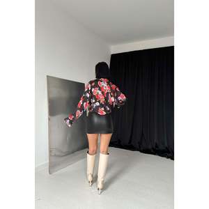 เสื้อลายแดง - สีแดง - Product Image 4