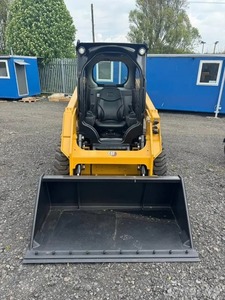 Minicargador multifuncional CAT 226D3 Muy buena máquina limpia de pocas horas. Solo 394 horas en él. - Product Image 2