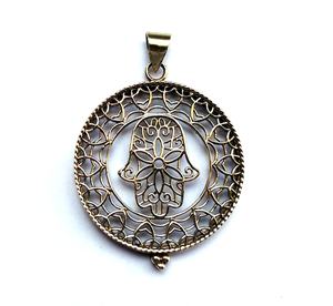 Approvisionnement d'usine indien main Hamsa pendentif collier femmes en laiton couleur or bijoux pendentif creux - Product Image 1