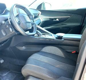 Magnifique Peugeot 3008 Active Plus 2023, transmission automatique, sièges en cuir - Product Image 2