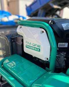 เครื่องตัดหญ้าแบบลากจูง OREC Rabbit RM984X สำหรับพื้นที่ขรุขระ พร้อมเครื่องกวาดพื้นแบบลากจูง ใช้เชื้อเพลิงเบนซิน สำหรับงานพาณิชย์ - Product Image 2