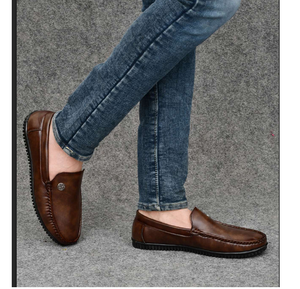 รองเท้าทางการผู้ชาย ดีไซน์คลาสสิก ทนทาน สวมใส่สบาย เหมาะสำหรับใส่ทำงานประจำวัน - Product Image 1