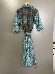 Haute qualité à la main longue soie Kimono personnalisé femmes mariage mariée et demoiselle d'honneur Robes douce robe de nuit - Product Image 4