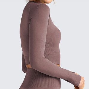 ชุดโยคะผู้หญิง แขนสั้น ผ้าเนื้อดี ระบายอากาศได้ดี เอวยางยืด สวมใส่สบาย 2 ชิ้น ผลิตในปากีสถาน ราคาถูก ขายออนไลน์ - Product Image 2