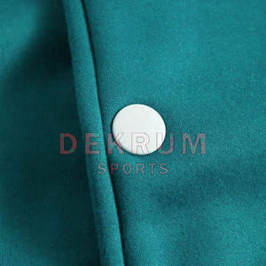 เสื้อแจ็คเก็ตเลตเตอร์แมนแบบคอตั้ง แขนยาว ดีไซน์ล่าสุด ปี 2026 สำหรับผู้ชาย แบบเรียบๆ ไม่มีลาย สั่งทำได้ตามต้องการ ขายส่ง - Product Image 4