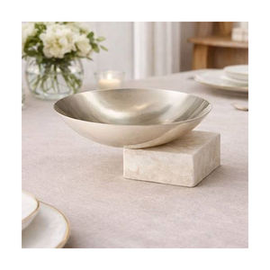 Bol décoratif en laiton sur base en marbre moderne, artisanal et luxueux, pour la décoration de la maison, pour les mariages et le Ramadan, couleurs et logo personnalisables - Product Image 1