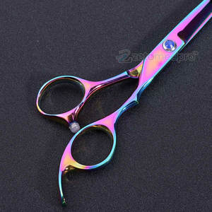 กรรไกรตัดผมไทเทเนียมสีรุ้ง ระดับมืออาชีพ คมกริบ ผลิตจากสแตนเลส  กรรไกรไทเทเนียมสีรุ้ง - Product Image 3