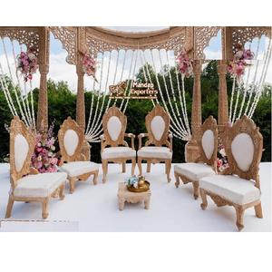 Chaises Vidhi de mariage en plein air pour l'installation Mandap Chaises Vidhi de concepteur pour le décor Mandap de mariage Chaises Mandap de mariage traditionnelles - Product Image 1