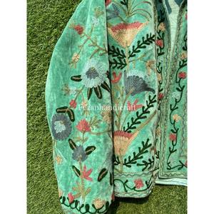 Venta al por mayor de punto acolchado Chaqueta corta de algodón uzbeko bordado Floral Suzani pato tela inspirada primavera Otoño Invierno - Product Image 3