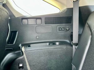 KIA Sorento 2023 d'occasion en excellent état - Product Image 5