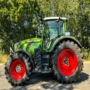 Tractor de ruedas FENDT 70HP de calidad ORIGINAL duradero con bomba de transmisión de engranajes y caja de cambios-Tractor agrícola de alta productividad a la venta - Product Image 3