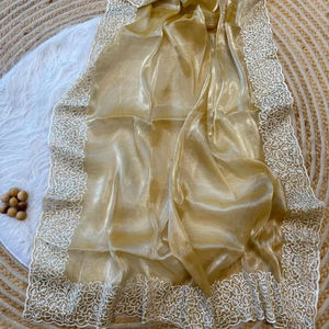 Disfrute de la belleza de la tradición con nuestro sofisticado bordado intrincado con nuestra colección de Saree Premium para mujeres - Product Image 1