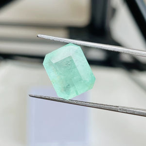Esmeralda Natural de Zambia, Gema con Corte Esmeralda, Buena Calidad, Lustre y Bonito Color Verde, Pulido Perfecto para Cualquier Joyería - Product Image 1