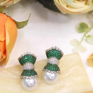 ต่างหูเพชรเพทายสีเงินพร้อมต่างหูหินสำหรับผู้หญิงสำหรับใส่ตอนเย็นเหมาะสำหรับใส่ไปปาร์ตี้ - Product Image 1