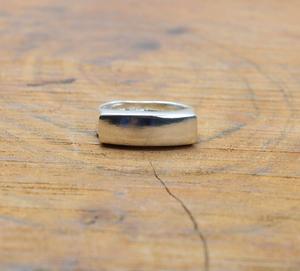 Anillo de banda de plata Lisa Anillo de piedras preciosas de diseñador hecho a mano de Plata de Ley 925 Elegante regalo de Navidad Joyería - Product Image 1