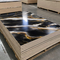 Panneaux muraux en PVC marbré UV pour décoration intérieure, feuilles murales en plastique résistantes à l'humidité pour revêtement mural