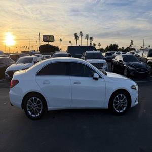 EXCELENTE ESTADO 2019-Mercedes-Benz Clase A A 220 - Product Image 2