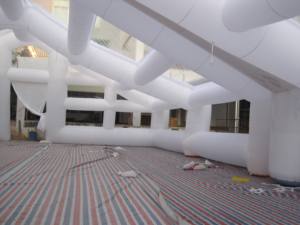 Tente de camping gonflable quatre saisons à double couche blanche avec structure multi-chambres pour événements festifs - Product Image 4