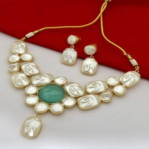 Elegant Baroque <b>Pearl</b> <b>Choker</b> Necklace Set for Women Vintage Inspired Statement Jewelry with Matching Earrings Ideal for Parties - Product Image 1