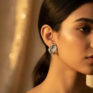 ต่างหูเพชรรูปหัวใจสีเงินหรูหราสำหรับผู้หญิง เครื่องประดับสุดหรู - Product Image 2