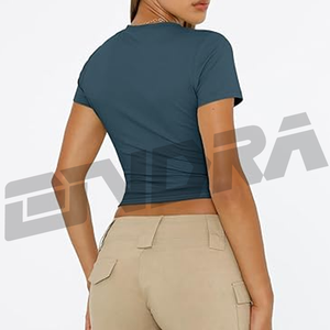 Camiseta de manga corta para mujer con diseño calado, transpirable, de algodón, ajustada, informal, a la moda, para uso diario en verano. - Product Image 3