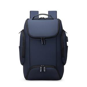 Hombres Techwear Mochila Impermeable TPU Recubierto Tela Hebilla Magnética USB C Carga Bolsillo Oculto Personalizado OEM Diseño Inteligente - Product Image 3